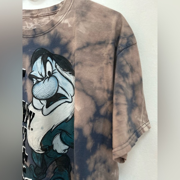 Acid Washed Disney I’m Not Grumpy… Graphic T-Shirt Size XL - Picture 5 of 8